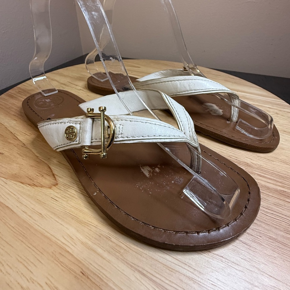 Tory Burch women’s Thora Flip Flops